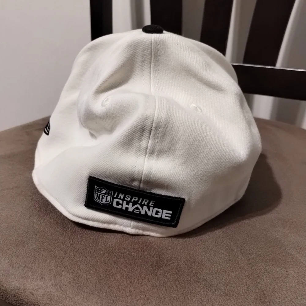 M / L New England Patriots New Era 3930 Flex Hat INSPIRE CHANGE Freedom Black - Picture 4 of 7